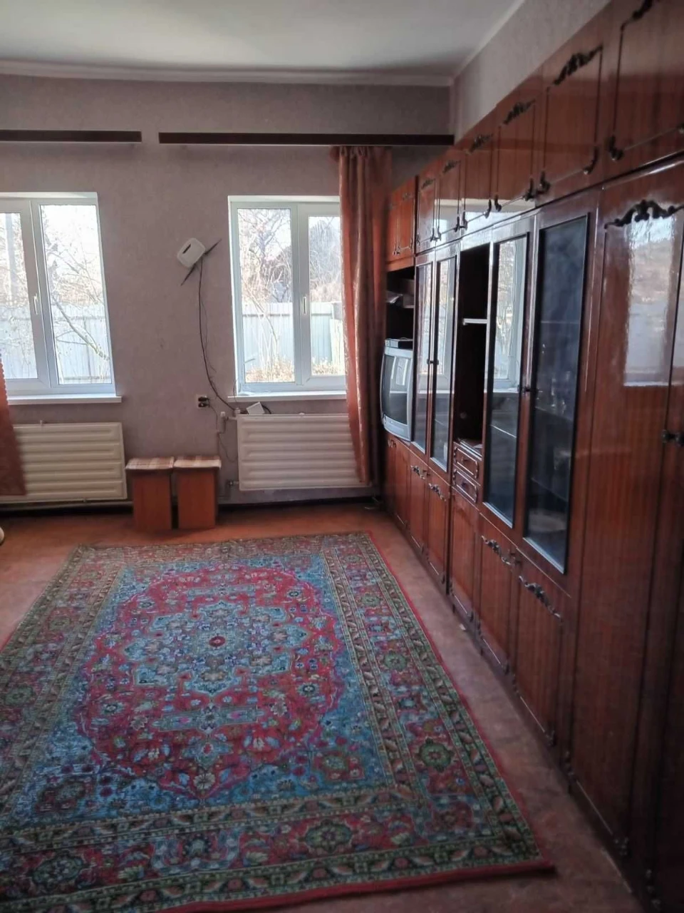 Продається добротна частина будинку  статусом квартири міста