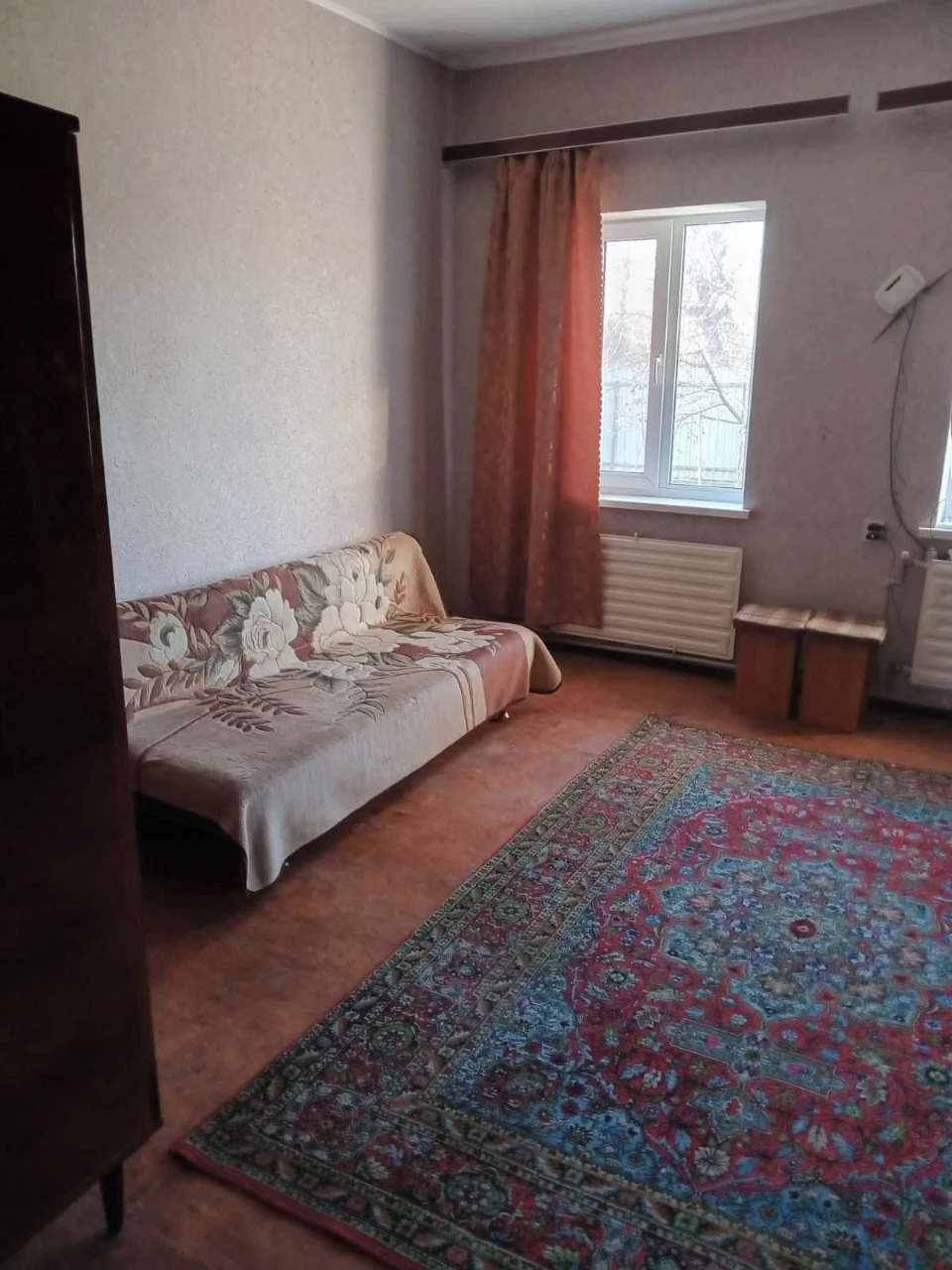 Продається добротна частина будинку  статусом квартири міста