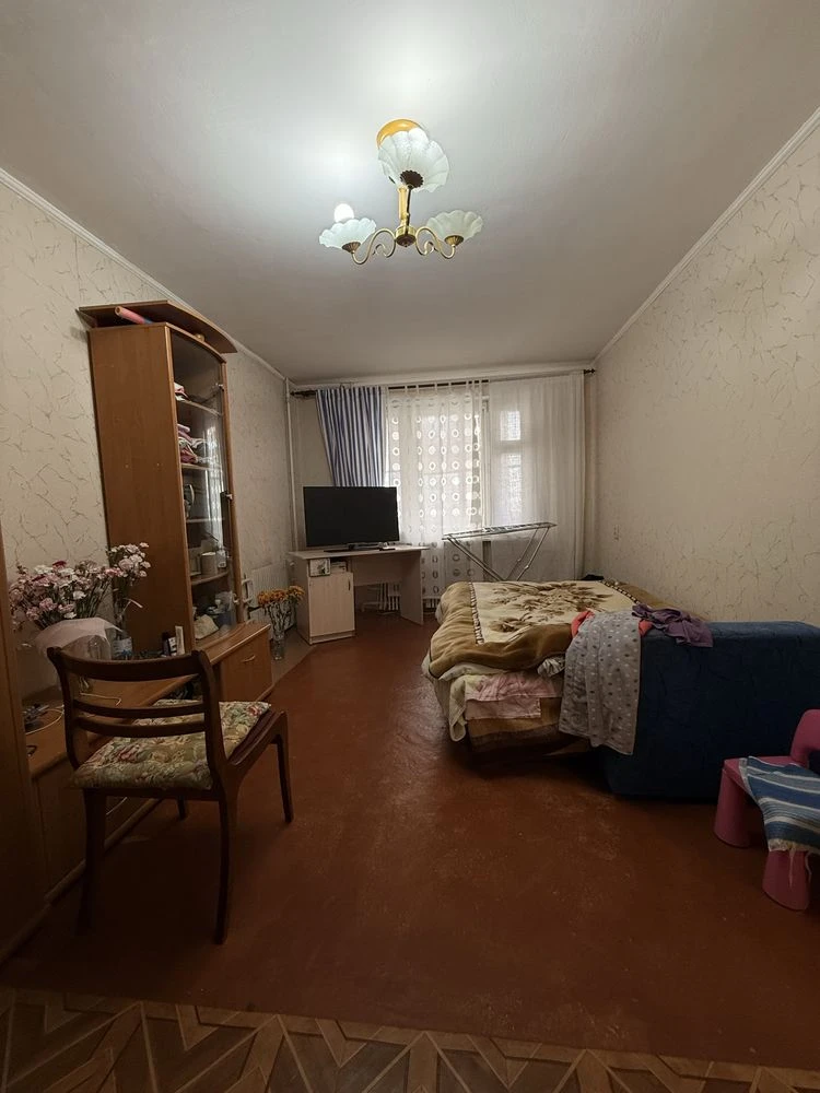 1 к. квартира на Лазурній