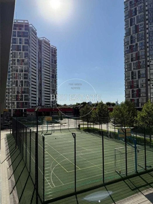 DIRECT VIEW OF THE DNIPER RIVER 63 m² Residential complex Rusanivska Gavan Mykilsko-