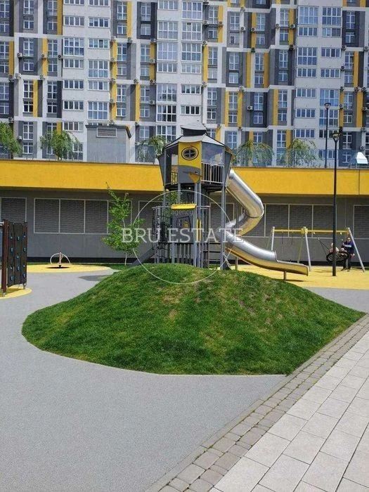 DIRECT VIEW OF THE DNIPER RIVER 63 m² Residential complex Rusanivska Gavan Mykilsko-