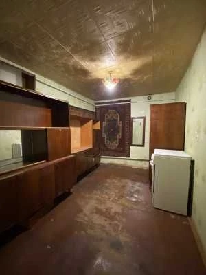 Продам 2 кімнатну квартиру на вул. Богдана Хмельницького.