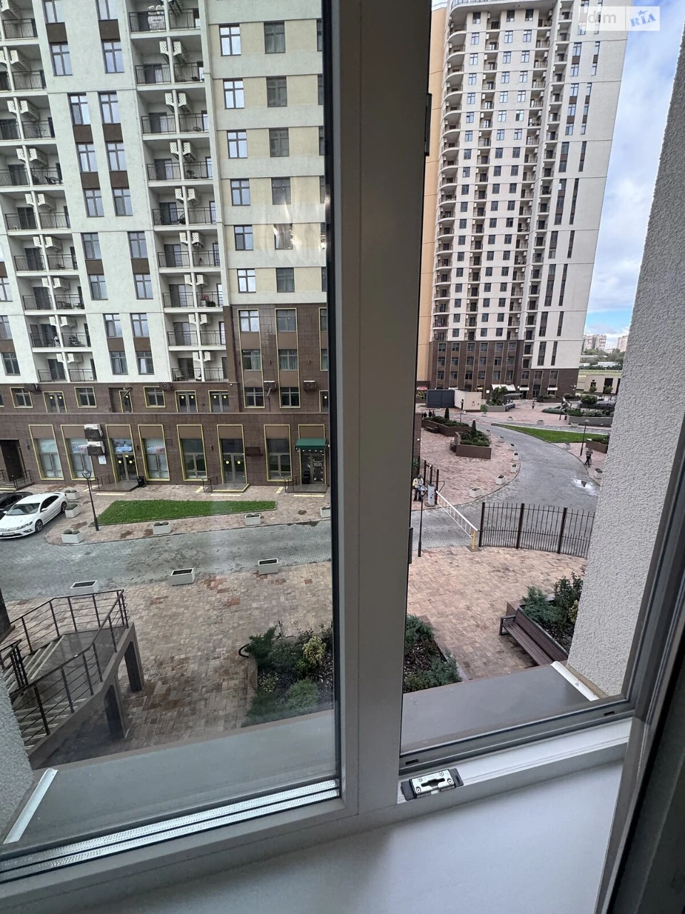 Продаж Квартира Ближні Млини