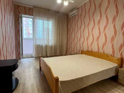 Квартира. Одеса, Небесної Сотні просп.