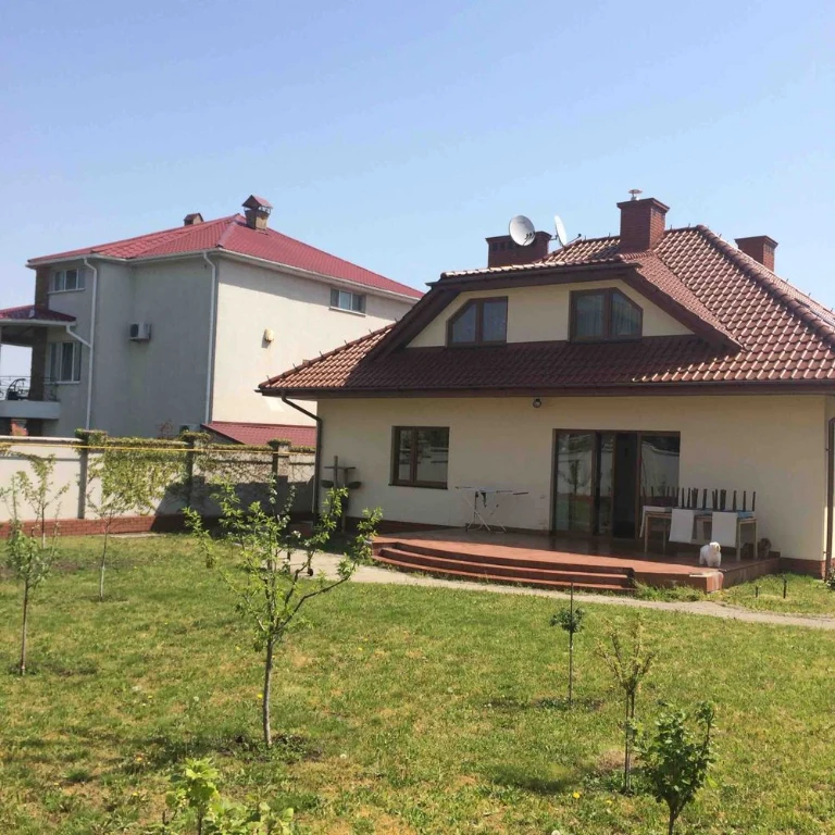 Продам дом в Совиньоне-2 под реконструкцию, 10 соток, есть п