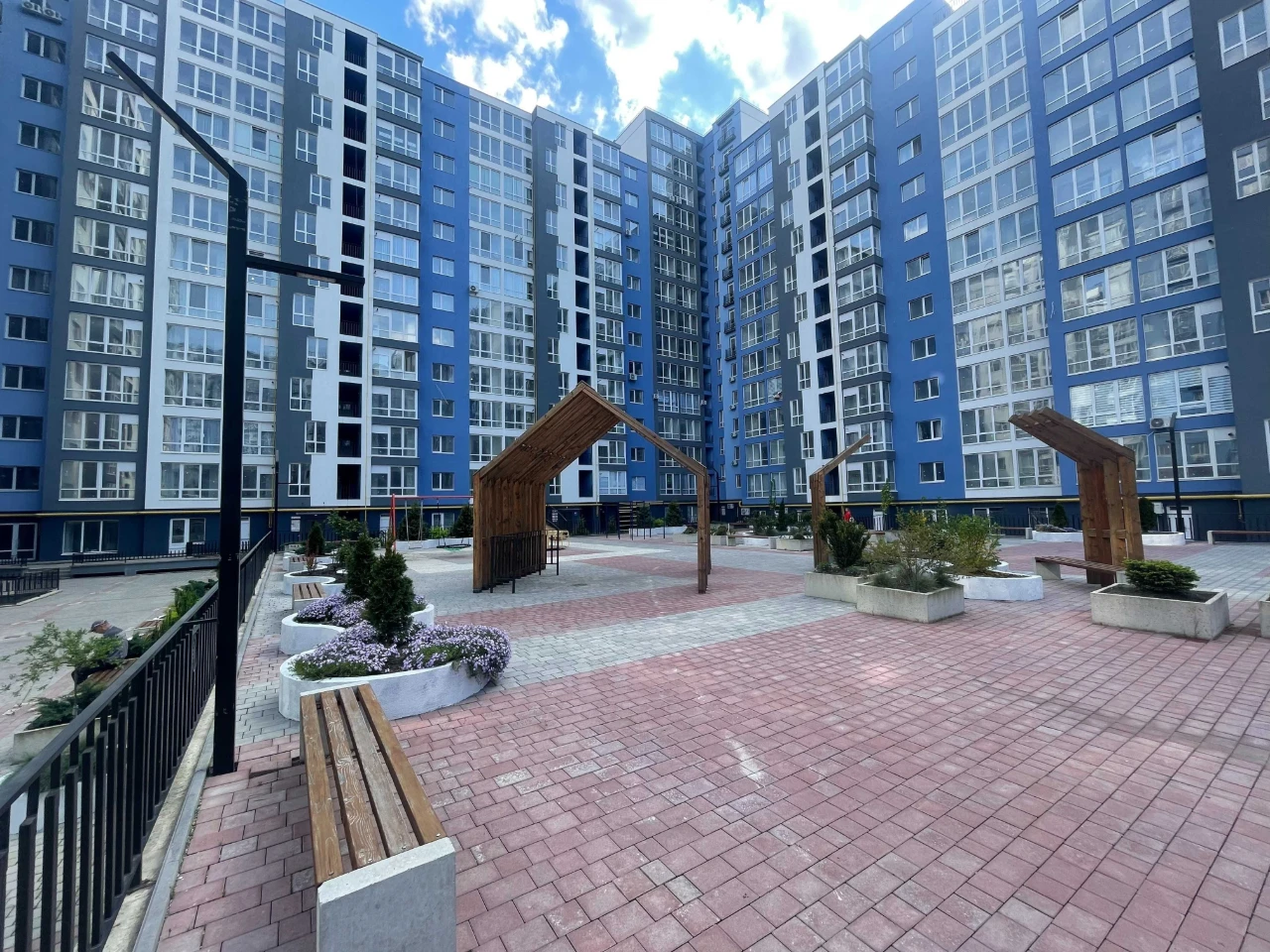 Продаж просторої 2кім.квартири в ЖК Княгинин! 2поверх!