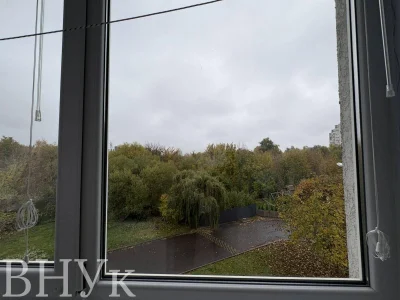 Продам 2к з кухнею студією з ремонтом,меблями та технікою