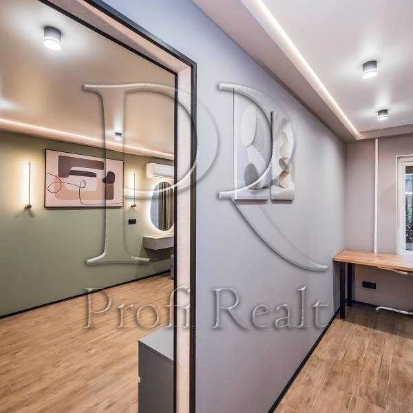 1-room apartment for sale 28 m², Volodymyr Salskyi St.