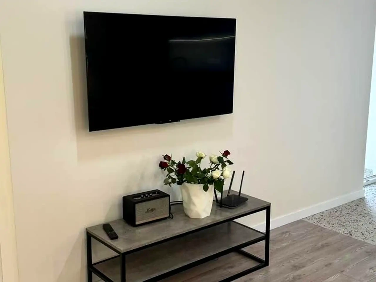 Оренда квартири 3-кімн. 75 м² 3/9 пов.