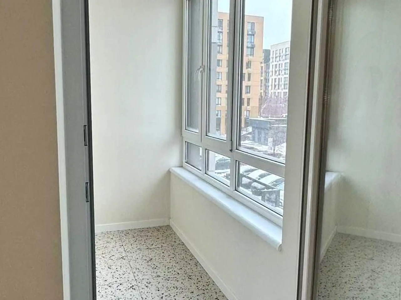 Оренда квартири 3-кімн. 75 м² 3/9 пов.