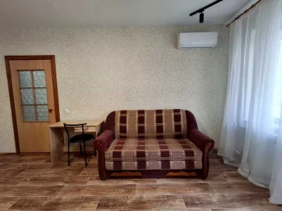 Квартира. Київ, Драгоманова вул.