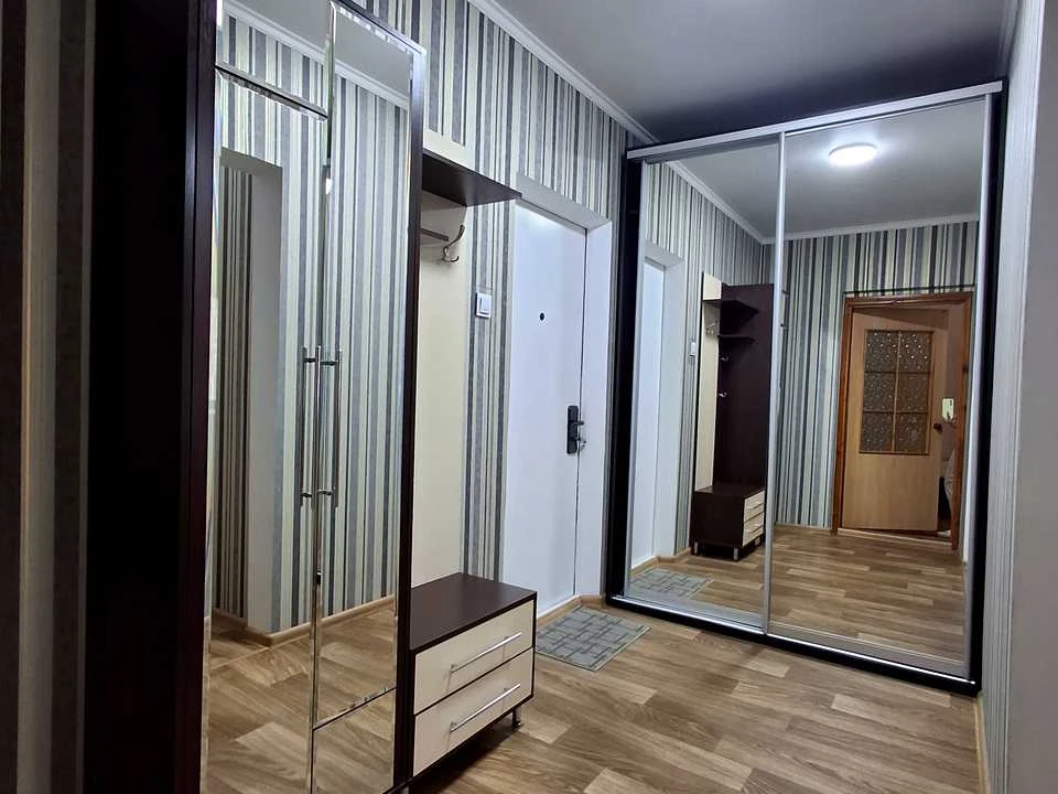 Квартира. Київ, Драгоманова вул.