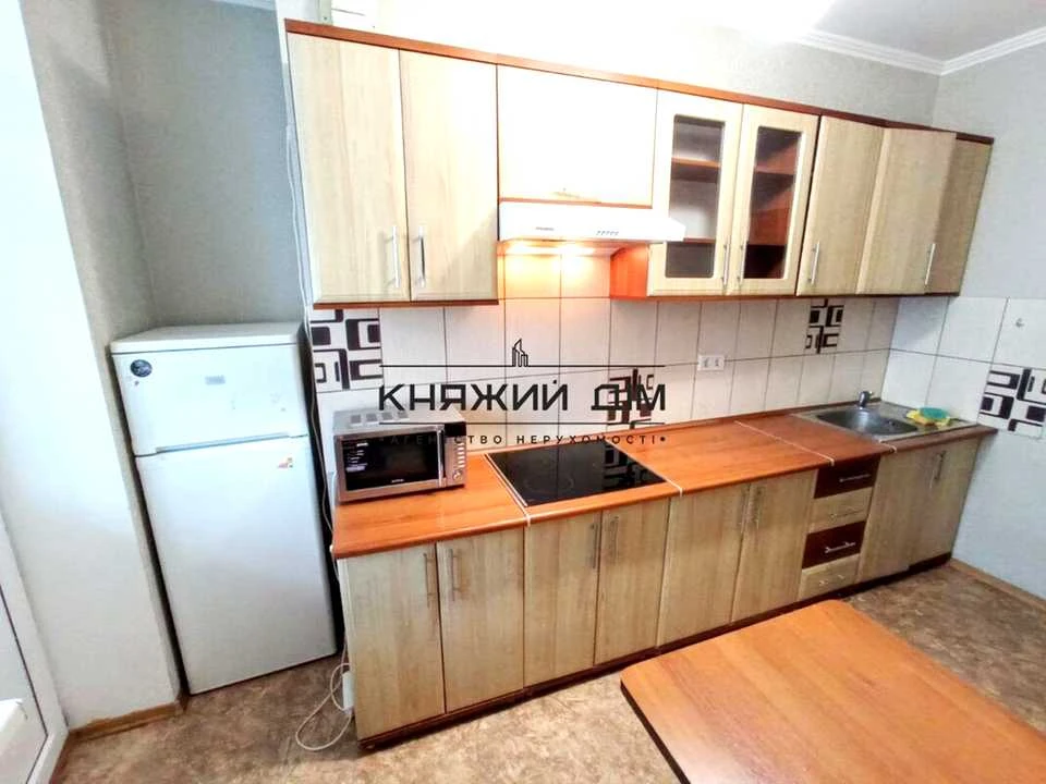 Квартира. Київ, Дніпровська набережна вул.