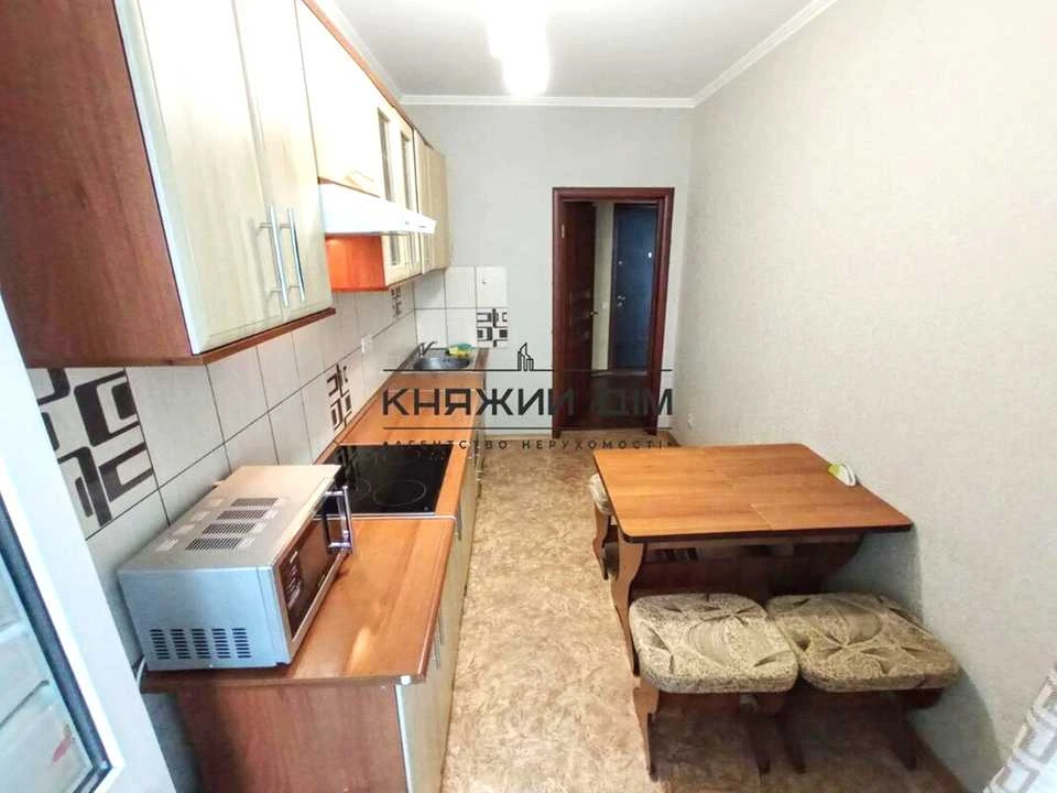 Квартира. Київ, Дніпровська набережна вул.
