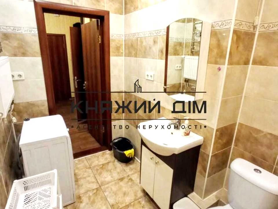 Квартира. Київ, Дніпровська набережна вул.