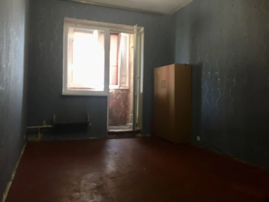 Urgent! 1-room apartment for sale. Dniprovsky district. Raiduzhny