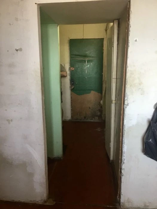 Urgent! 1-room apartment for sale. Dniprovsky district. Raiduzhny