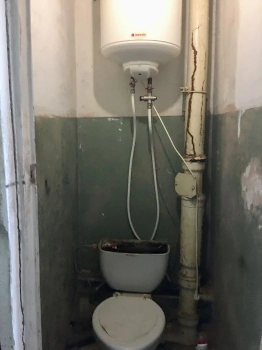 Urgent! 1-room apartment for sale. Dniprovsky district. Raiduzhny