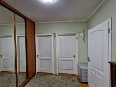 Квартира. Київ, Ольжича вул.