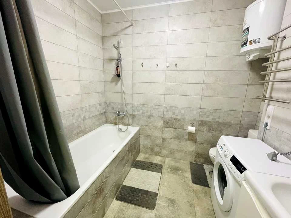 Квартира. Київ, Ростиславська вул.