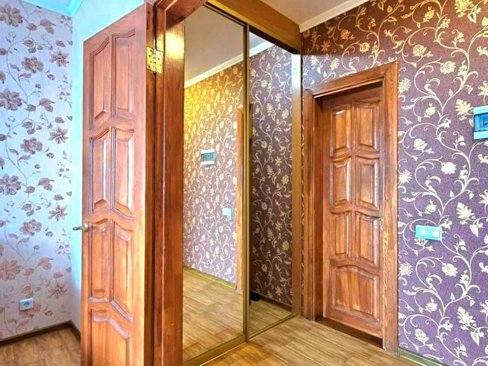 Квартира. Київ, Дніпровська набережна вул.