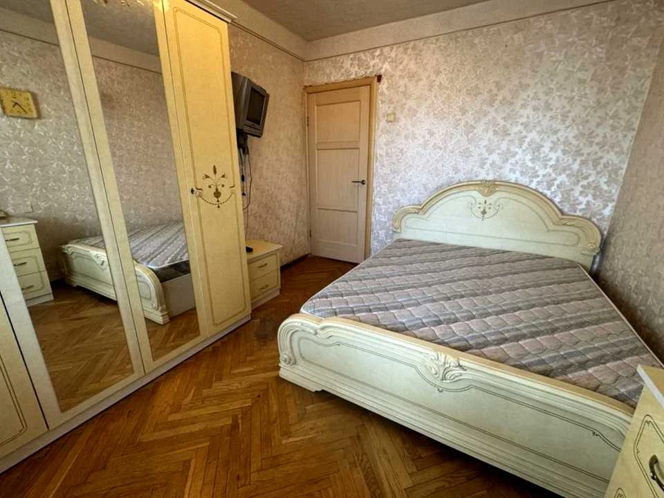 Квартира. Київ, Раїси Окіпної вул.