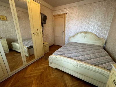 Квартира. Київ, Раїси Окіпної вул.