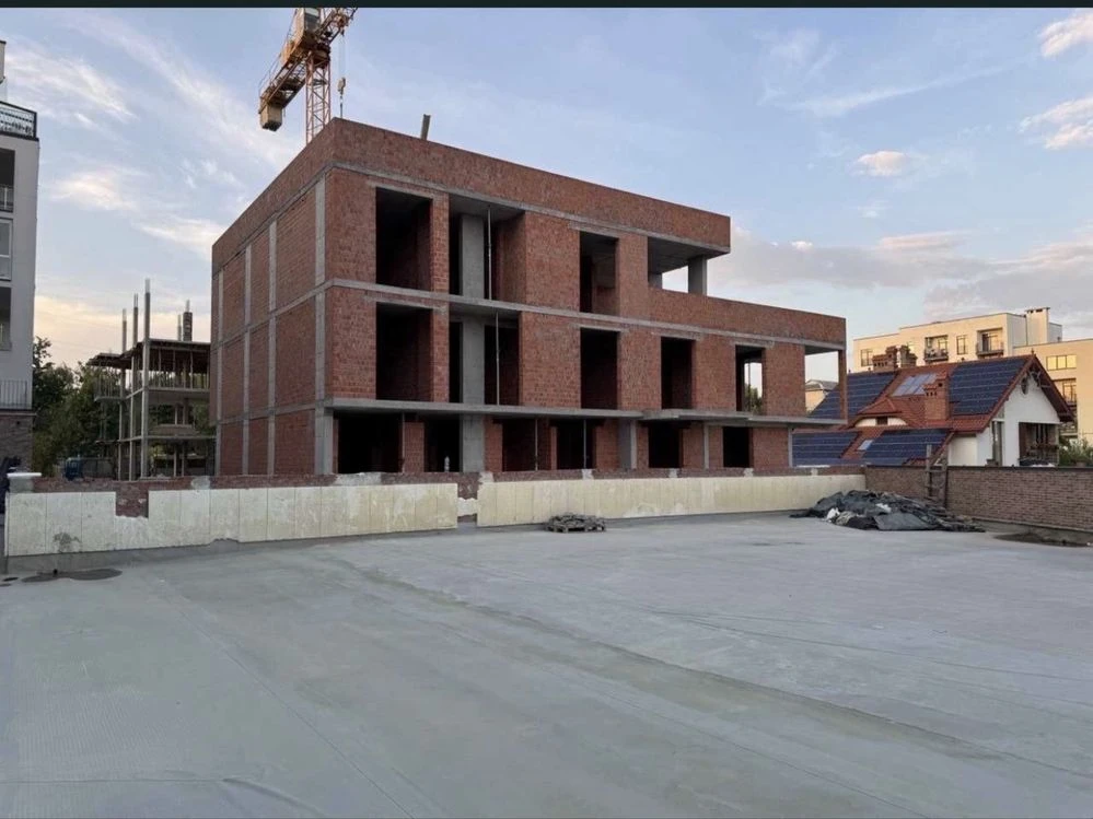 Продаж 2 кім квартири 61.5 кв.м,   вул. Пимоненка  ЖК “Moon
