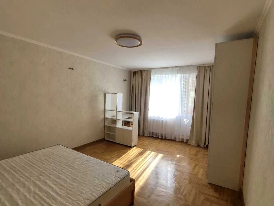 Квартира. Київ, Клавдіївська вул.