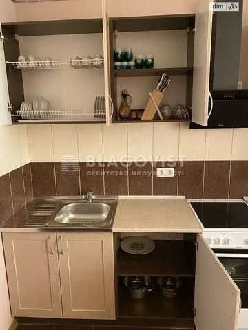 Продам однокімнатну квартиру по Гузара Любомира 46В,Соломянс