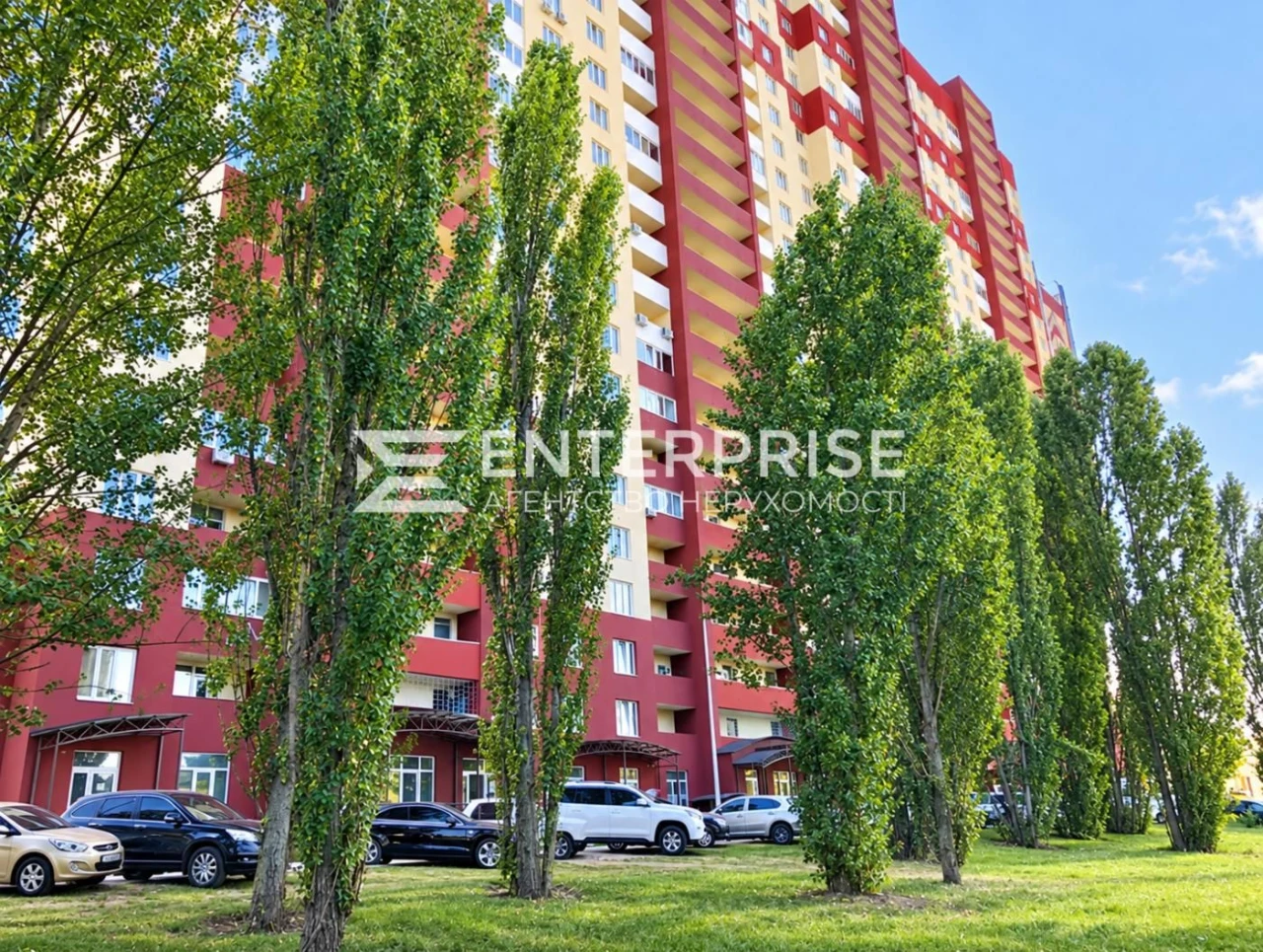 Продаж 2к квартири з ремонтом  пр.Ясинуватський  Держ.програ
