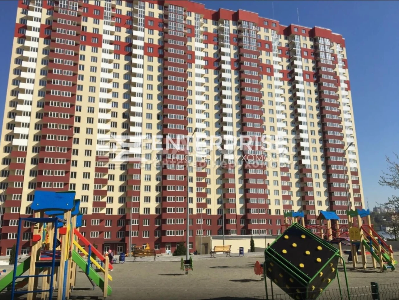 Продаж 2к квартири з ремонтом  пр.Ясинуватський  Держ.програ