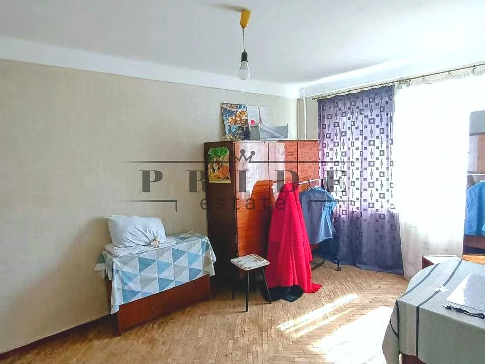 Квартира. Київ, Івана Микитенка вул.