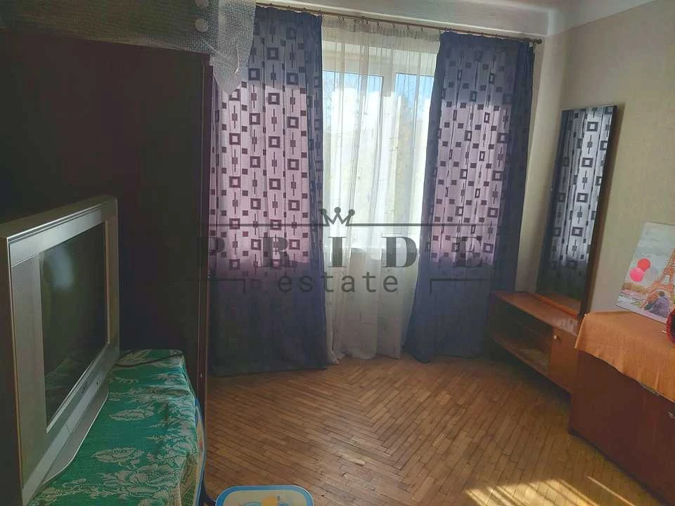 Квартира. Київ, Івана Микитенка вул.