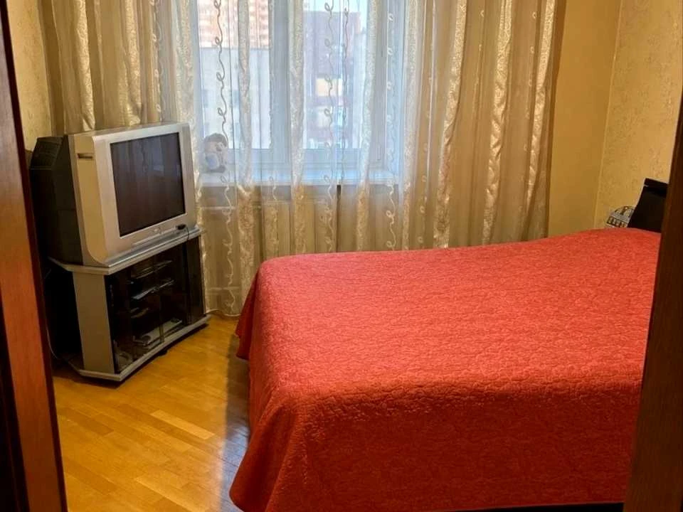Квартира. Київ, Левка Лук'яненка вул.