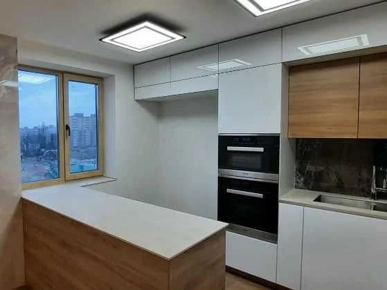 Продам 3-комнатную квартиру в ЖК на Победе