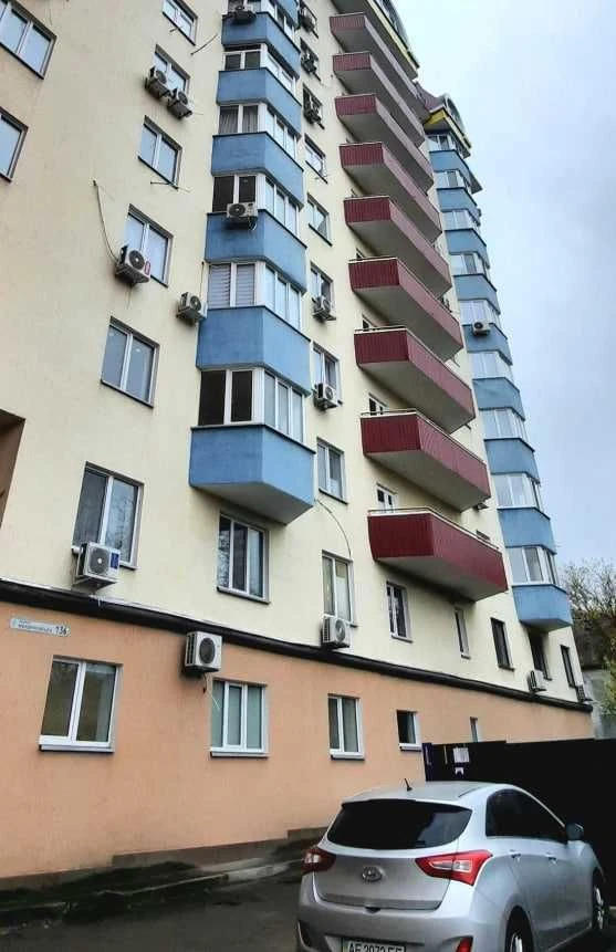 Продам 3-комнатную квартиру в ЖК на Победе