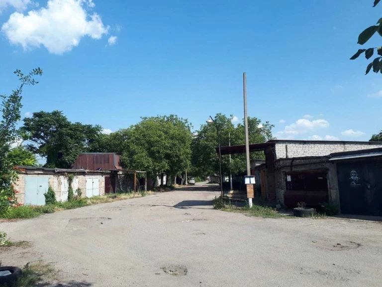 ПРОДАМ гараж в ГК Алюминщик