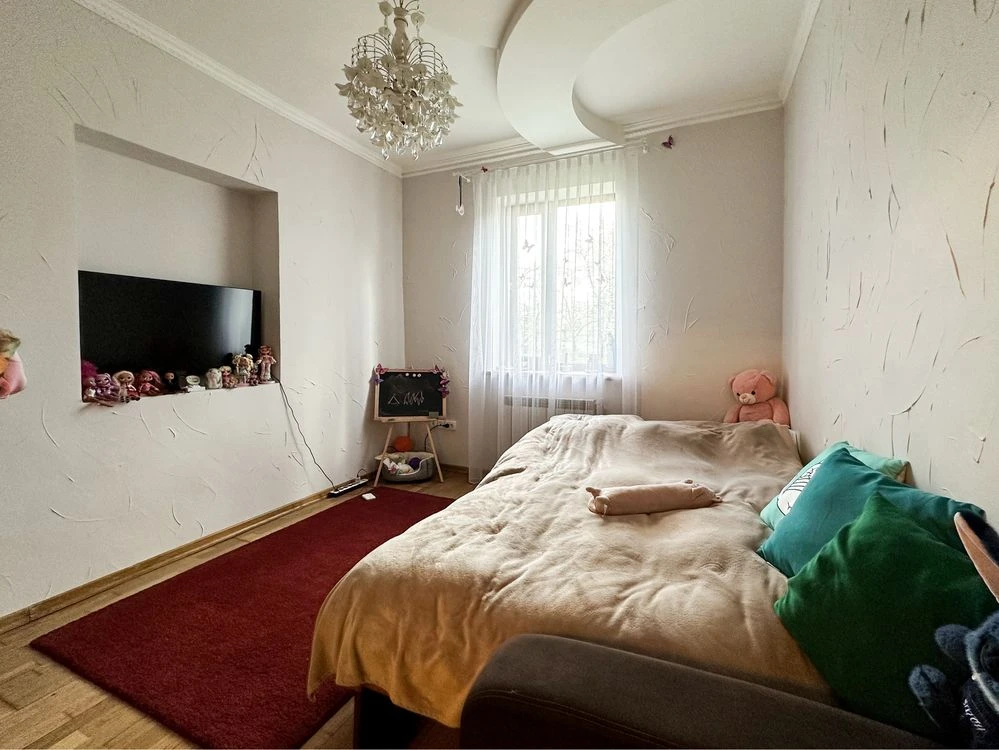 Продається  затишний будинок поблизу Трускавця