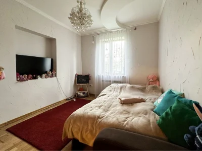 Продається  затишний будинок поблизу Трускавця