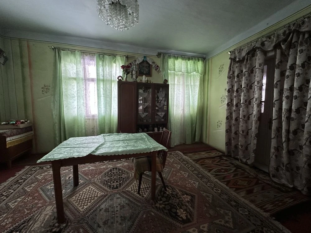 Продається будинок  поблизу м.Стебника (с.Доброгостів)