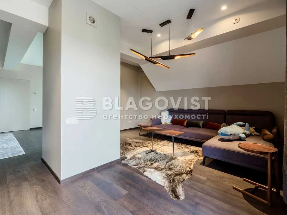 Будинок. Київ, Канівська