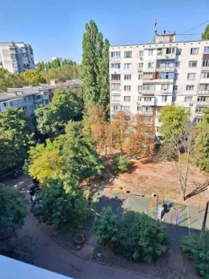 3к 59,2 м² на Таїрова, якісний ремонт, центр, три вікна у дв