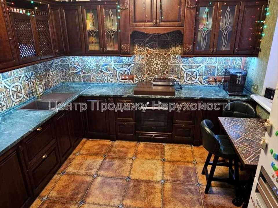 Apartment. Kharkiv, Peremohy Avenue.