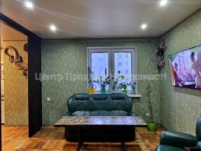 Apartment. Kharkiv, Peremohy Avenue.