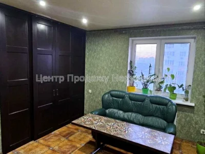Apartment. Kharkiv, Peremohy Avenue.