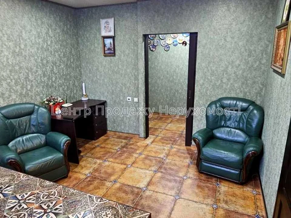 Apartment. Kharkiv, Peremohy Avenue.