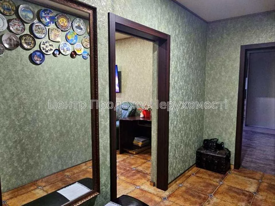 Apartment. Kharkiv, Peremohy Avenue.