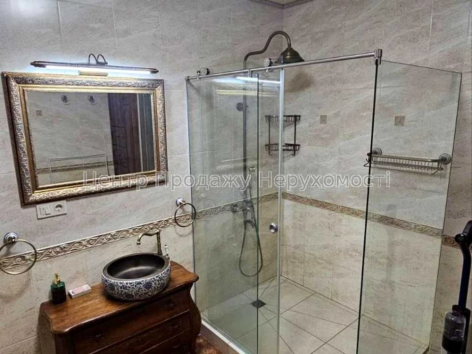 Apartment. Kharkiv, Peremohy Avenue.