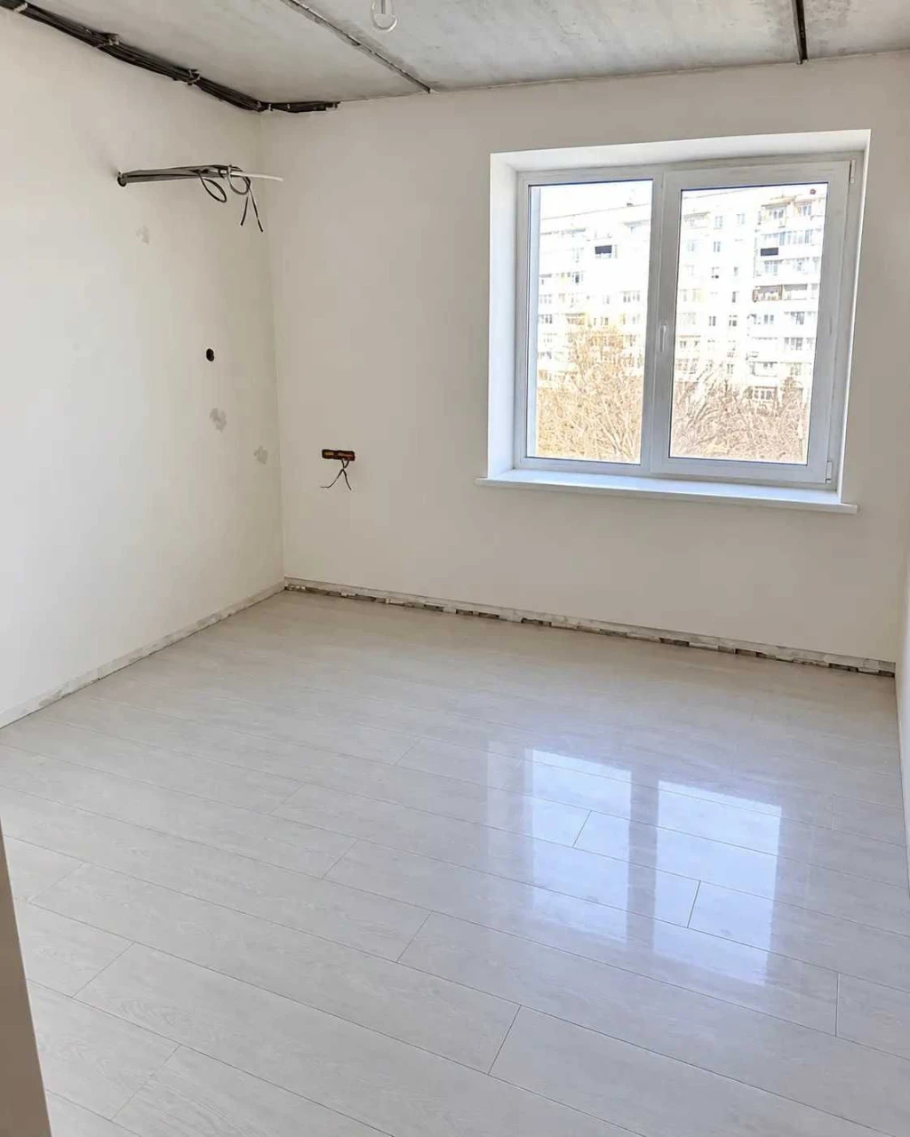 Продаж 3 кімнатної квартири 5/10 Левада. Новобудова. Зроблен